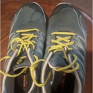 10.5 Women’s Merrell Shoes